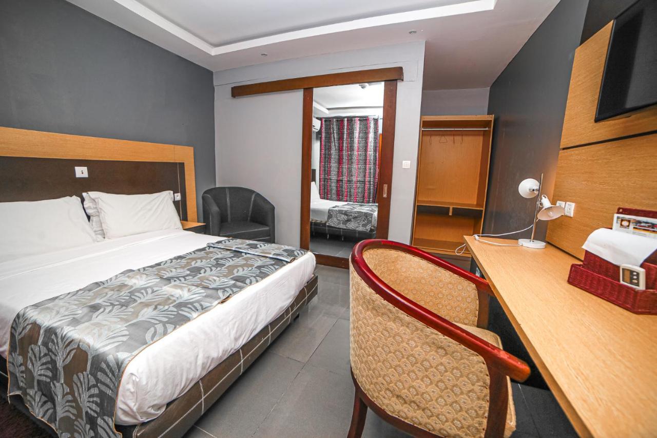Fini Hotel Bobende Лимбе Экстерьер фото