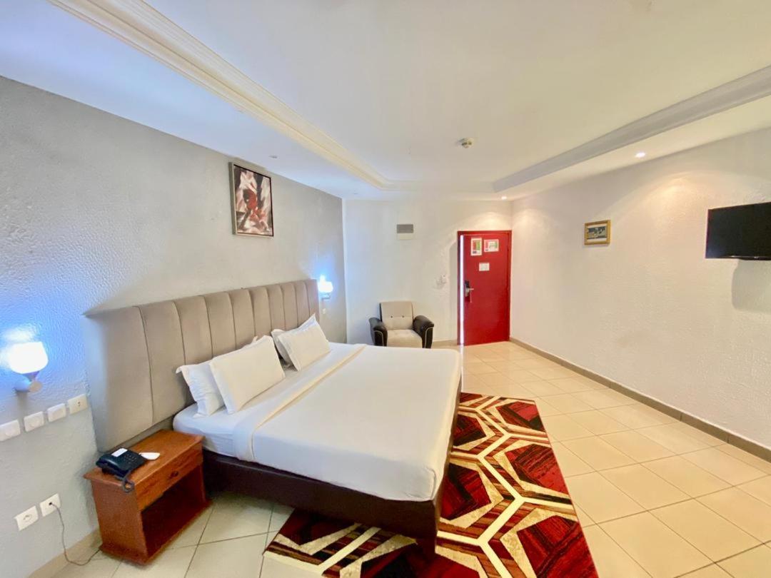 Fini Hotel Bobende Лимбе Экстерьер фото