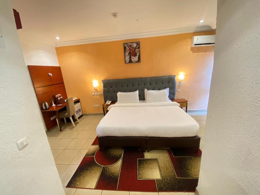Fini Hotel Bobende Лимбе Экстерьер фото