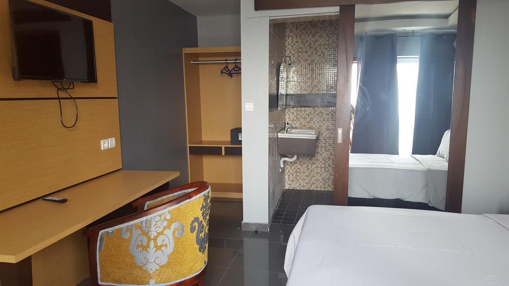 Fini Hotel Bobende Лимбе Экстерьер фото
