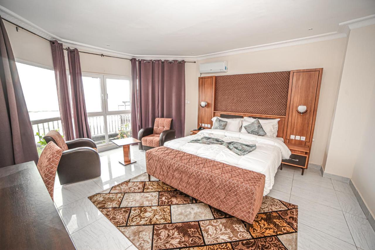 Fini Hotel Bobende Лимбе Экстерьер фото