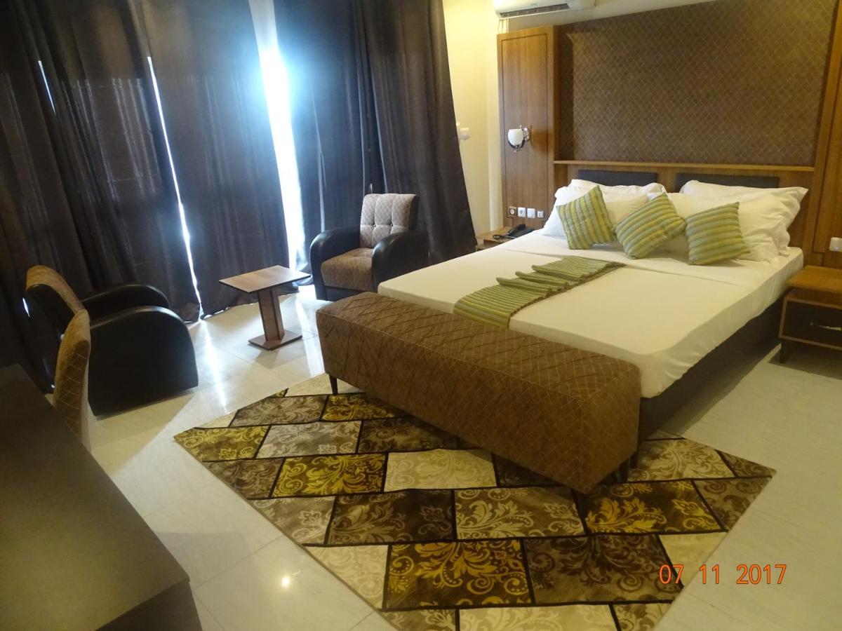 Fini Hotel Bobende Лимбе Экстерьер фото